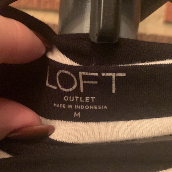 Loft Outlet Sz Md Top - Picture 6 of 6